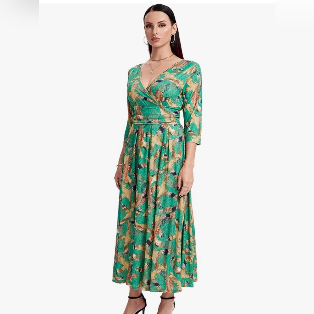 Elegant Green Patterned Dress